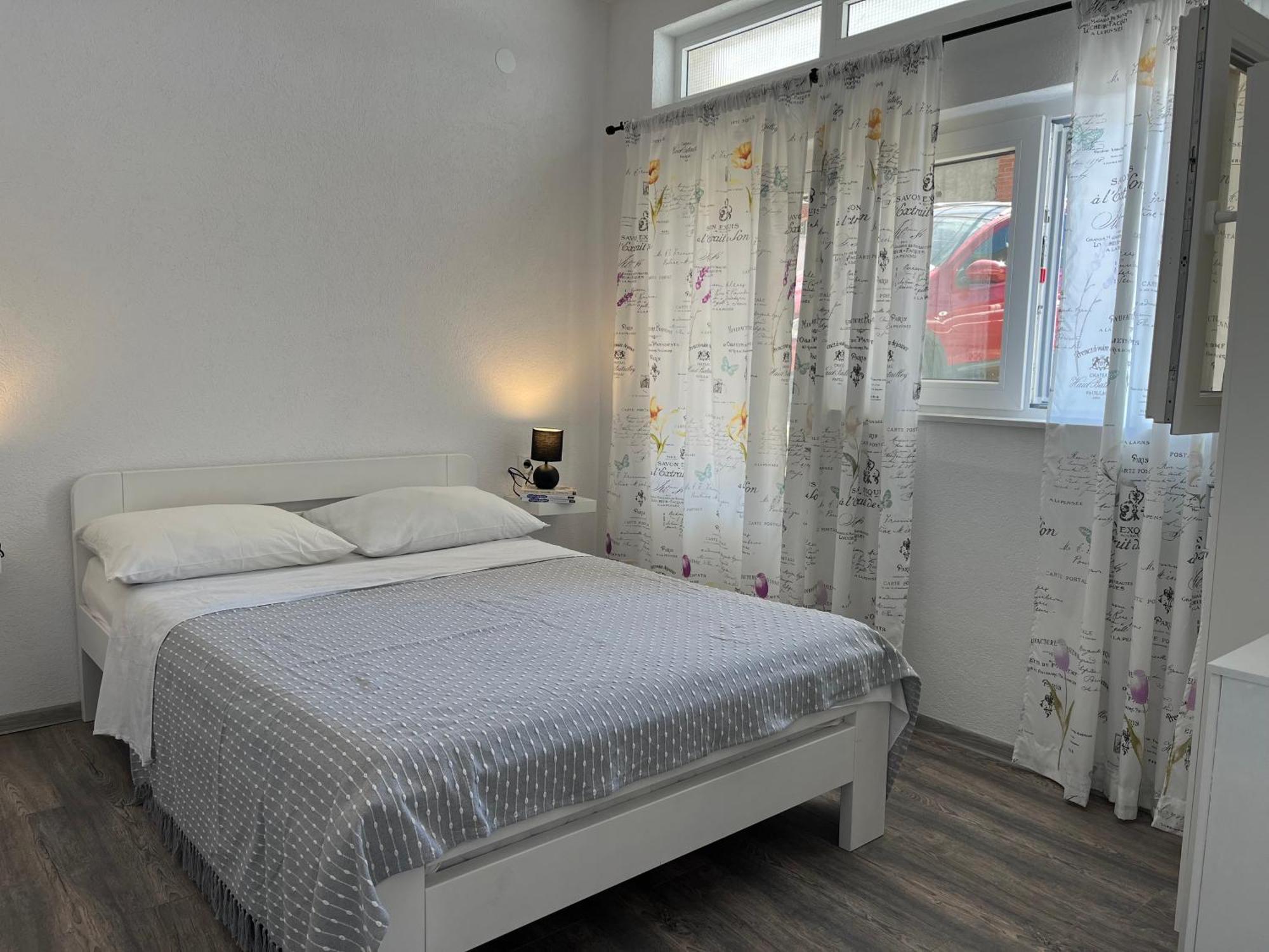 Apartment Makarska M&I, Free Private Parking Екстер'єр фото