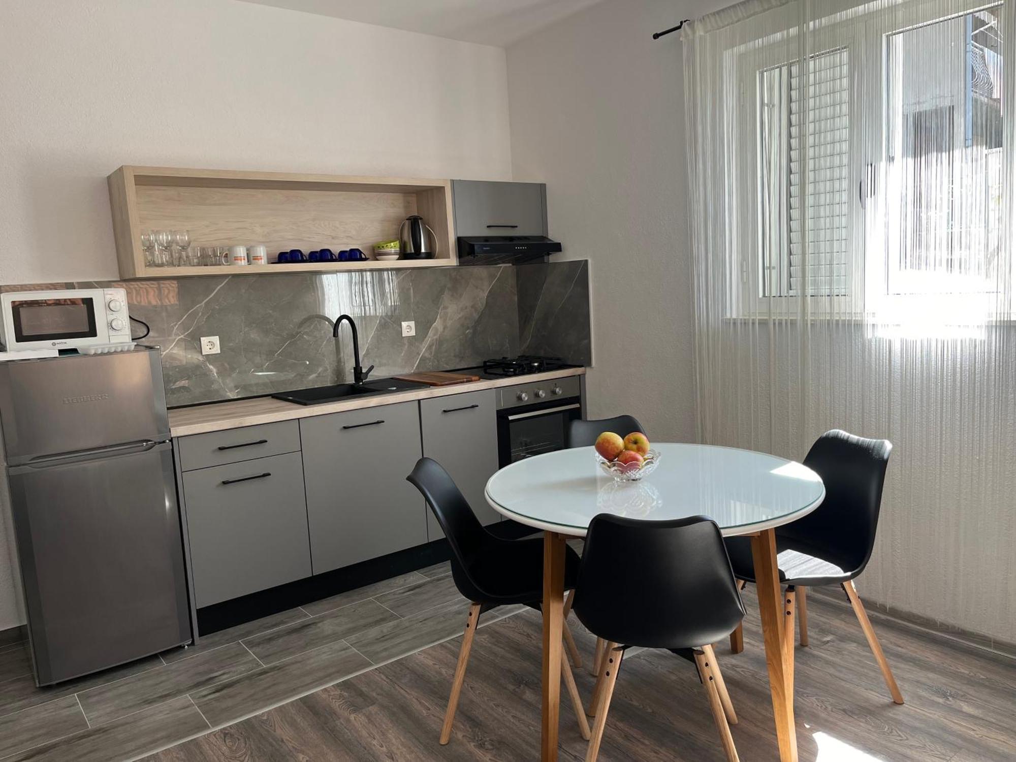 Apartment Makarska M&I, Free Private Parking Екстер'єр фото