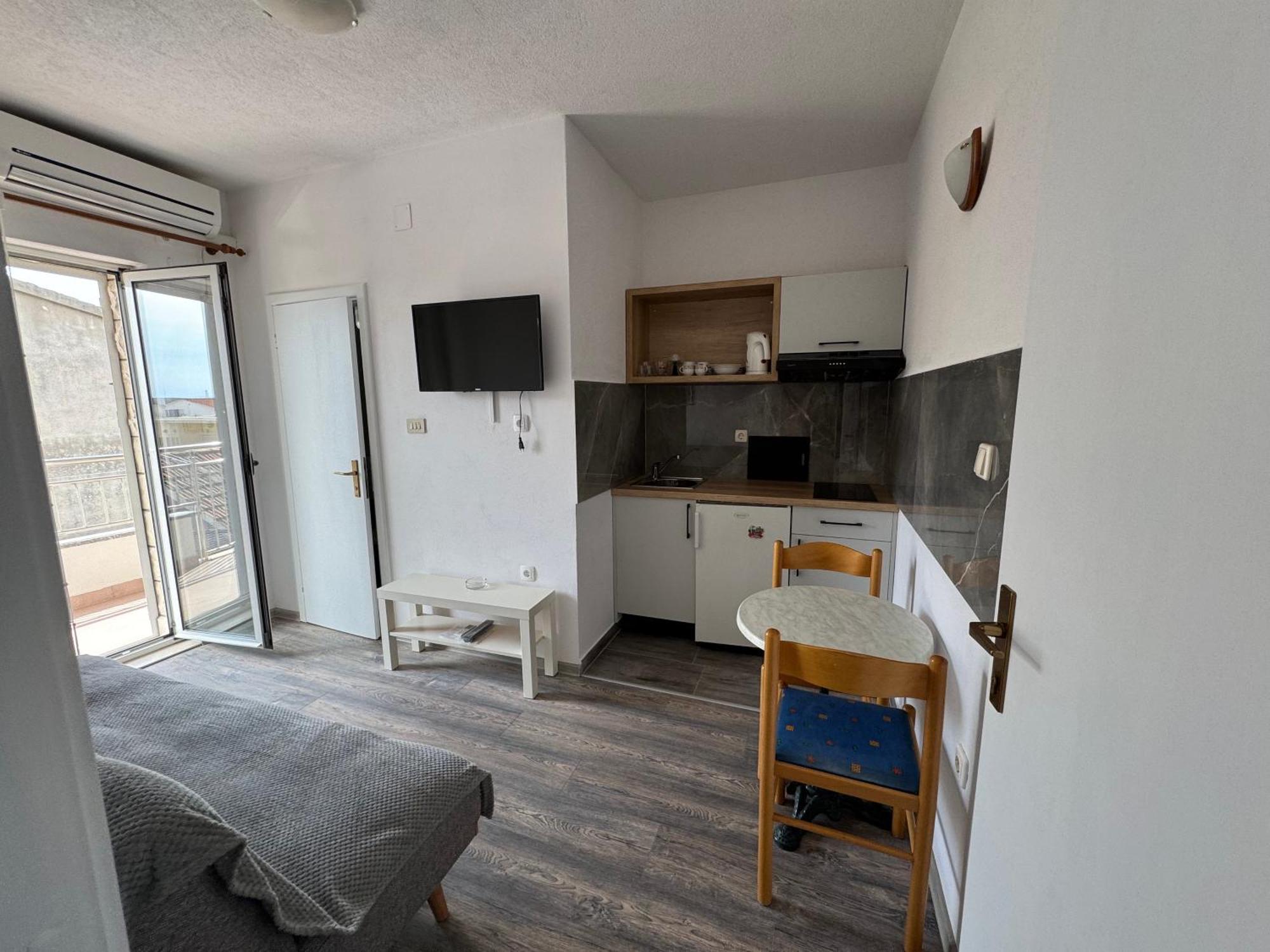 Apartment Makarska M&I, Free Private Parking Екстер'єр фото